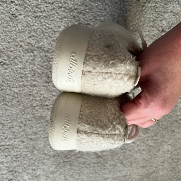 Allbird Wool Runner Fluff WRF Limited Edition Sherpa Fur Shoes Womens Size 9 - Picture 5 of 7